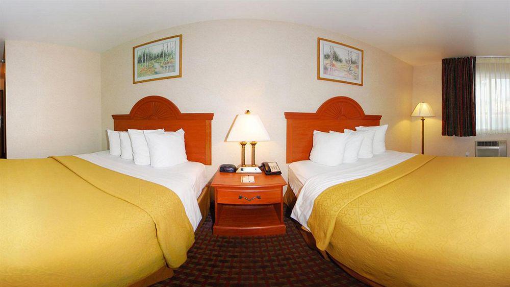 Spark By Hilton 2* Sheridan